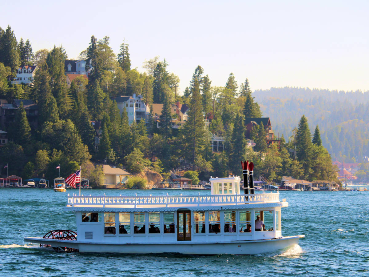 View of the Arrowhead Queen Boat Tour sailing