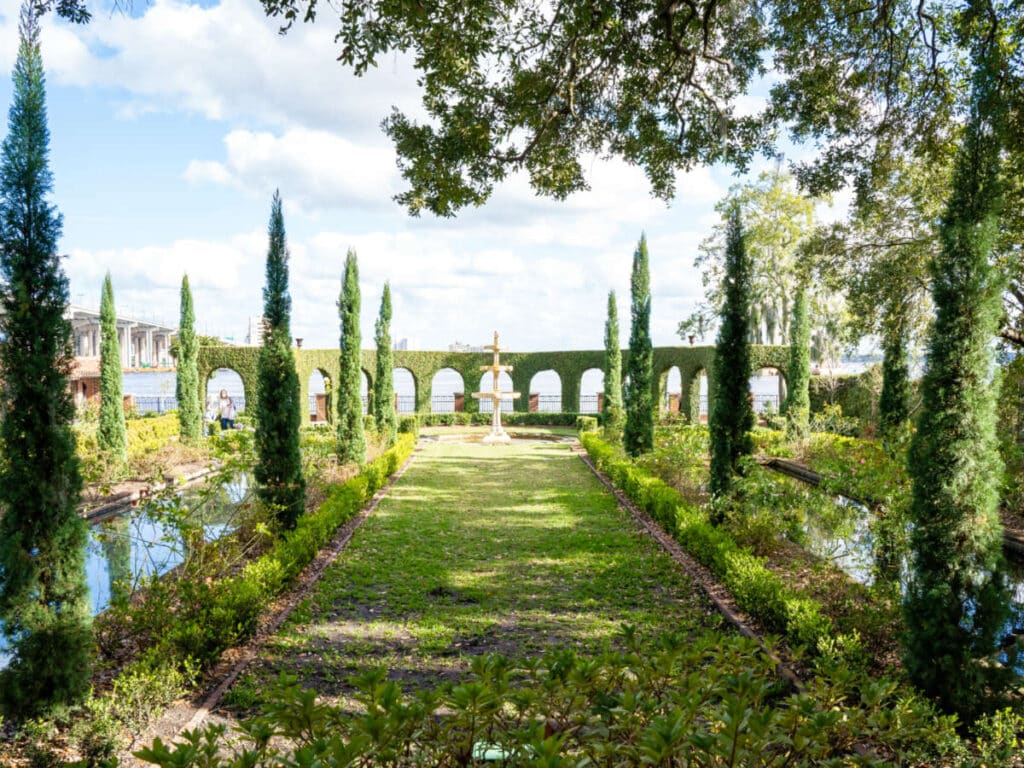View of the courtyard surrounded by greenery at the Cummer Museum of Art and Gardens
