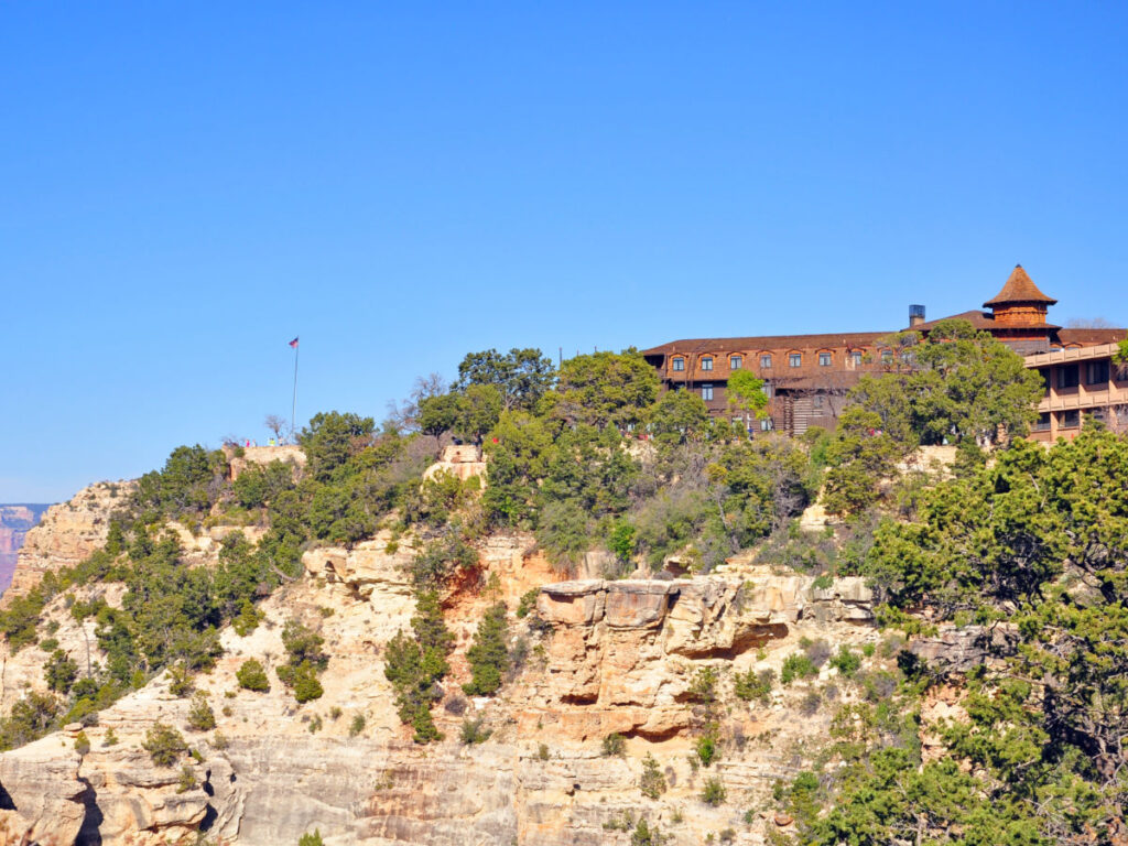 View of a hotel situated directly on the south rim of the Grand Canyon