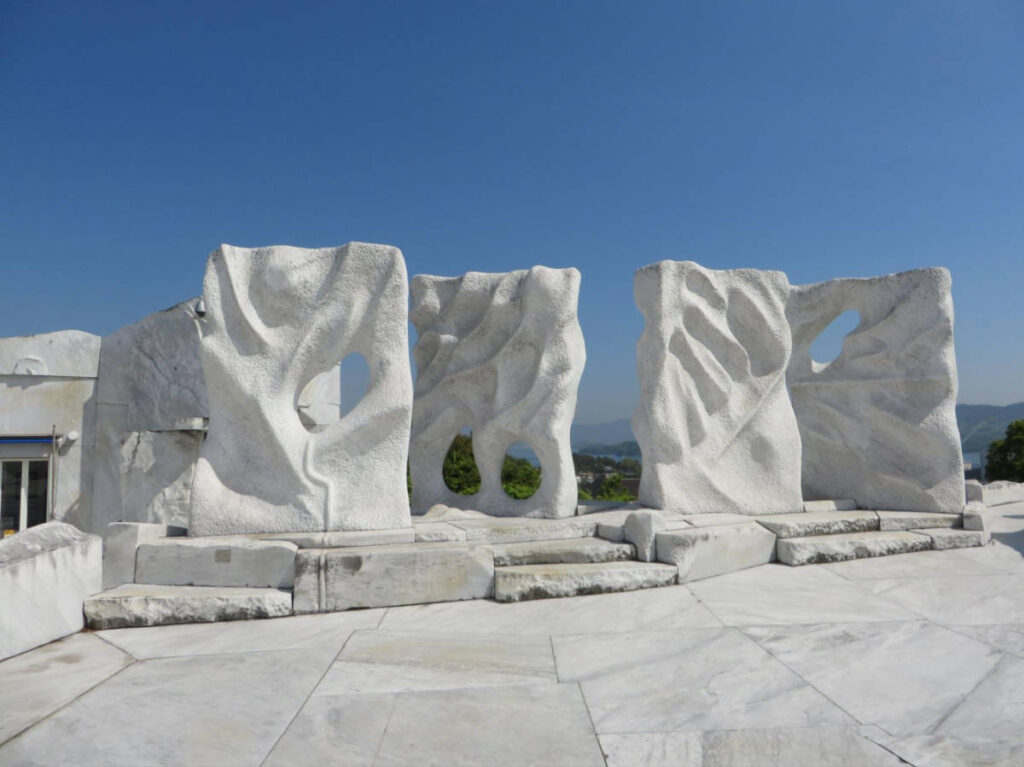 The sculptures at The Hill of Hope at Kosanji Temple