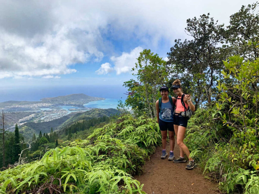 The author Rebecca Parsons hiking with her friend at The Kuliʻouʻou Ridge