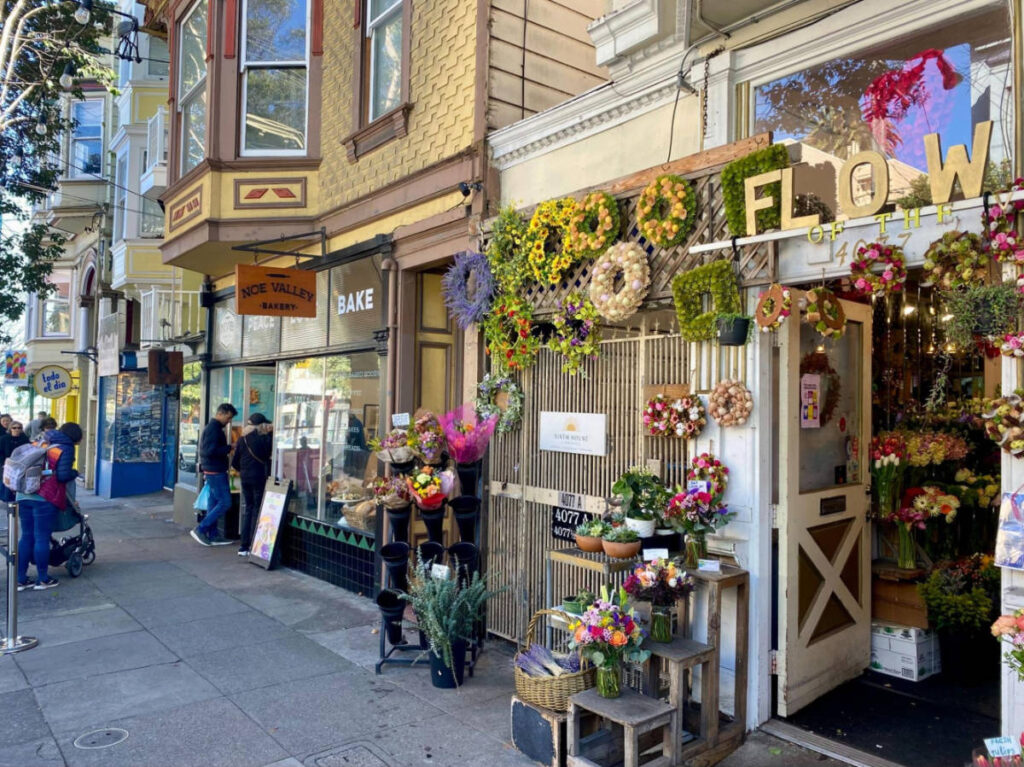 View of the Noe Valley Bakery and flower shop from the outside