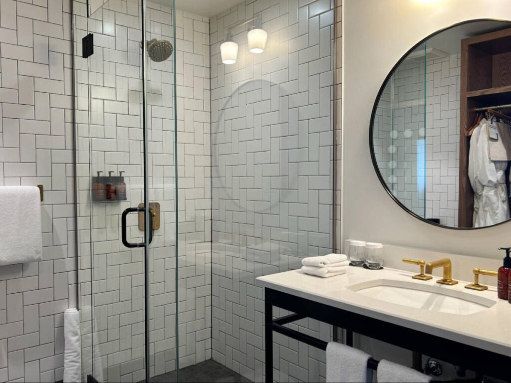 View of the bright and spacious bathroom of The Ramble Hotel