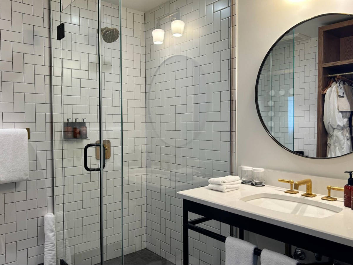View of the bright and spacious bathroom of The Ramble Hotel