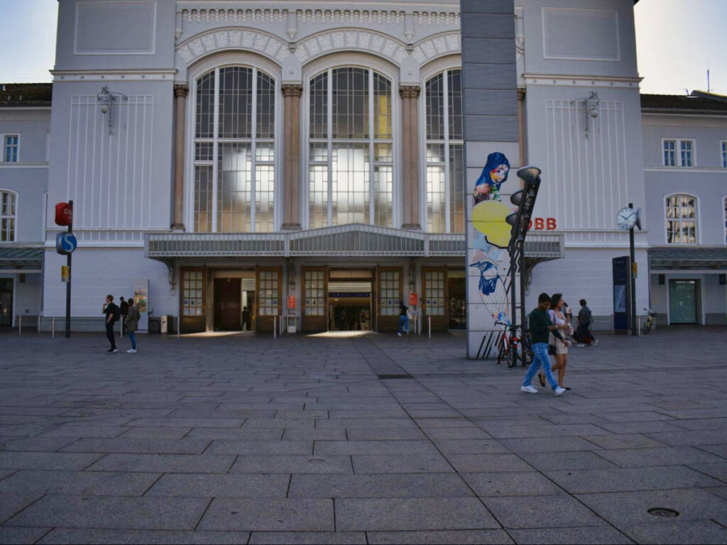 The Salzburg Hauptbahnhof from the outside