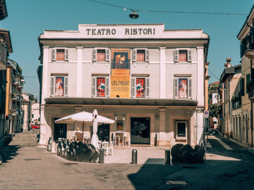 Exterior view of the Teatro Ristori
