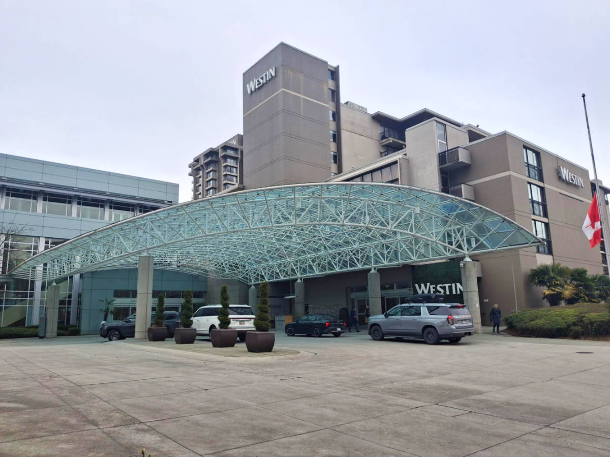 View of the Westin Bayshore from the outside
