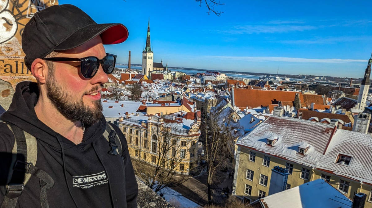The author Thom Brown, enjoying the overlooking view of the neighborhood from the Tallinn’s Kohtuotsa viewpoint