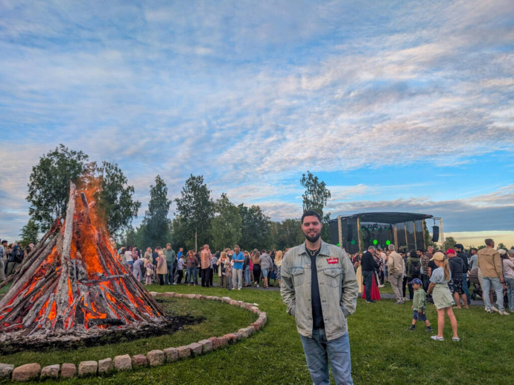 The author Thom Brown, enjoying at the Tartu Midsummer celebrations with a huge bonfire