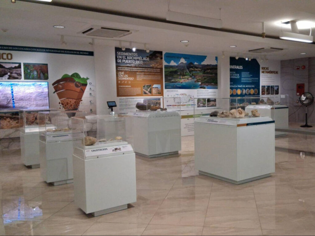 View of the exhibit of Tierra Dinámica in Museo de Historia Natural de Puerto Rico