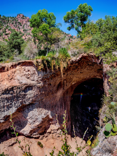 Clear blue sky over the Tonto Natural Bridge