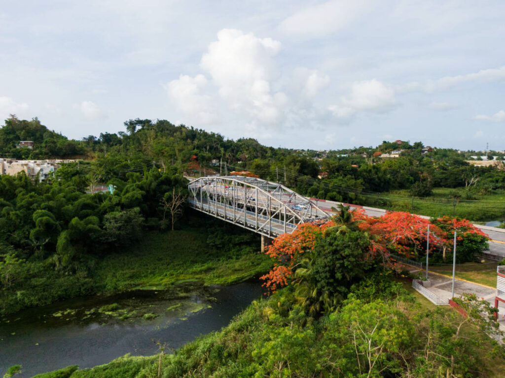 Overlooking view of the bridge in Trujillo Alto
