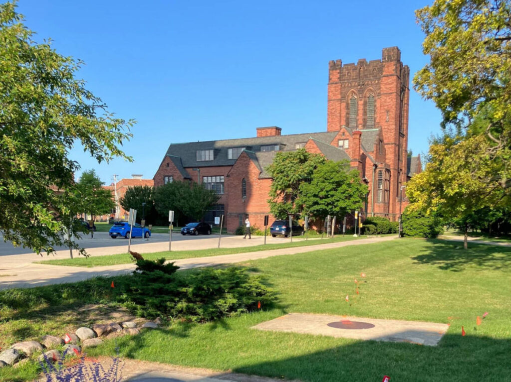 Exterior view of the University of Wisconsin-Milwaukee and the greenery around