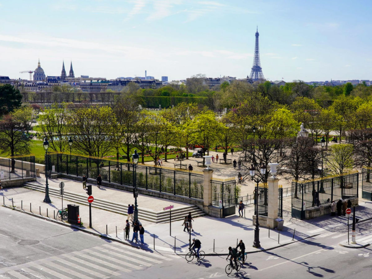 View of the Eiffel tower and surrounding areas from Hotel Regina Louvre