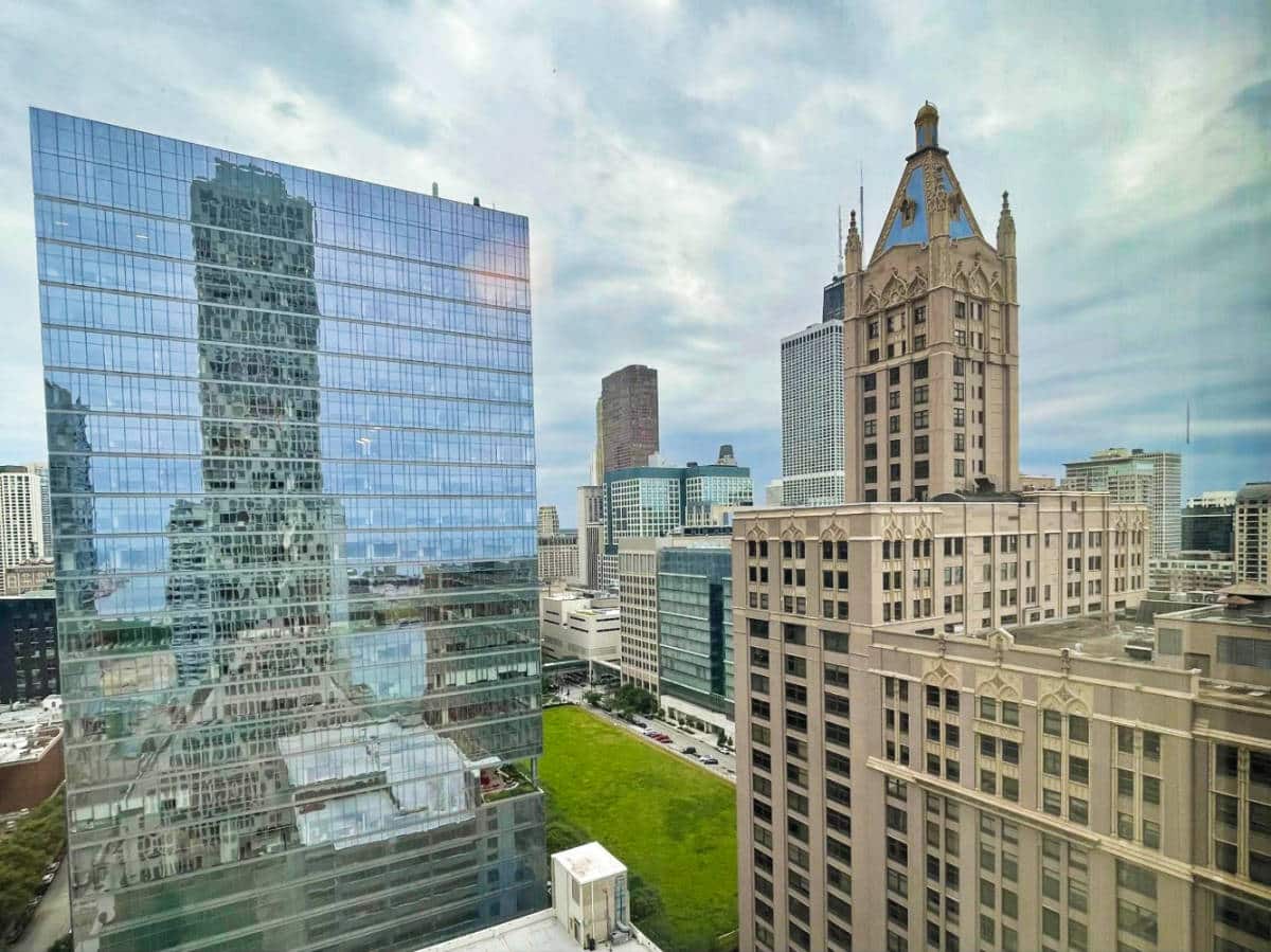 View of the tall buildings around Streeterville