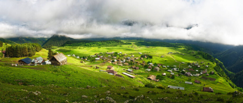 Panoramic view of the village of Omalo on the lush hills