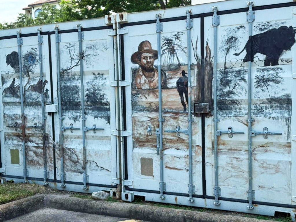 A visual display of the Buffalo Soldiers on the exterior of the container