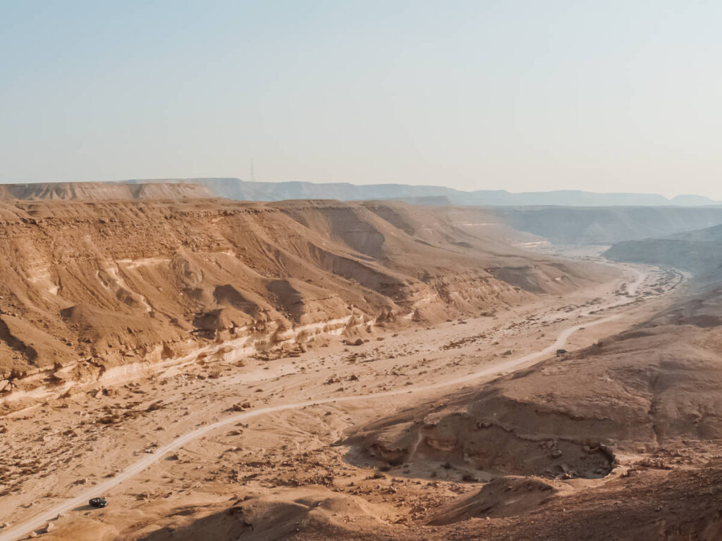 Clear sky over the Wadi Degla