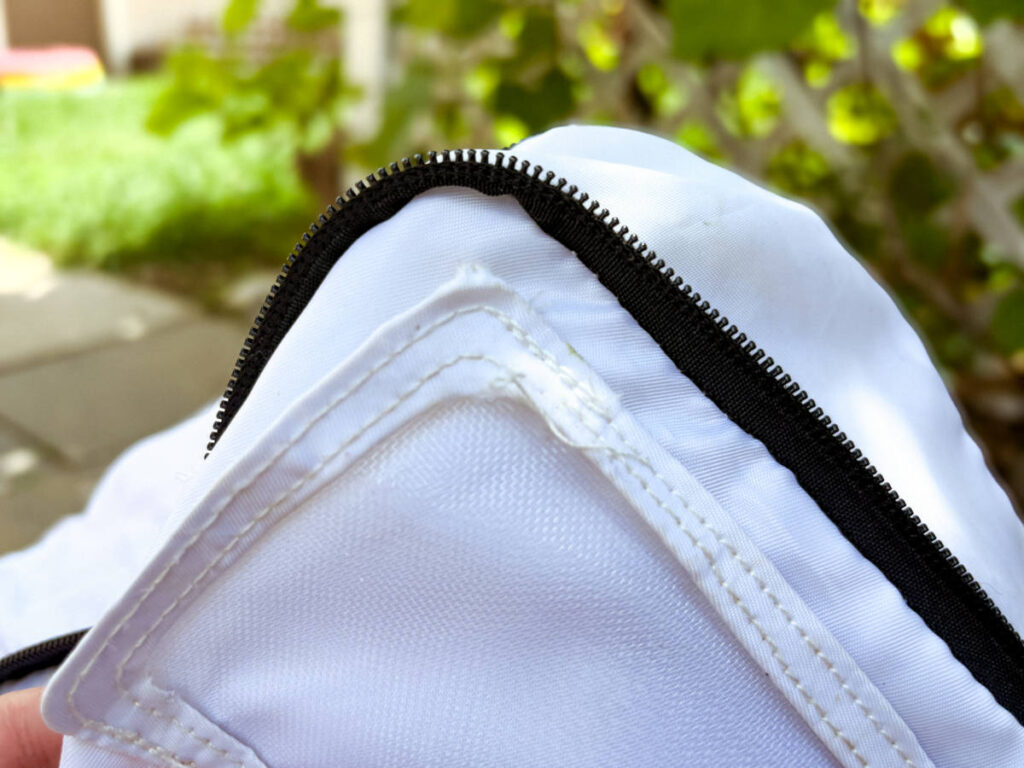 Closeup look of the flyaway threads on the packing cube