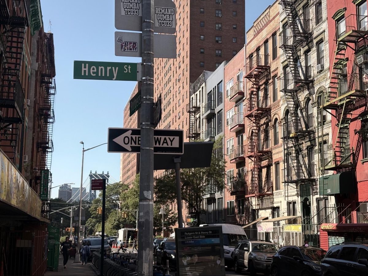 The Henry St sign