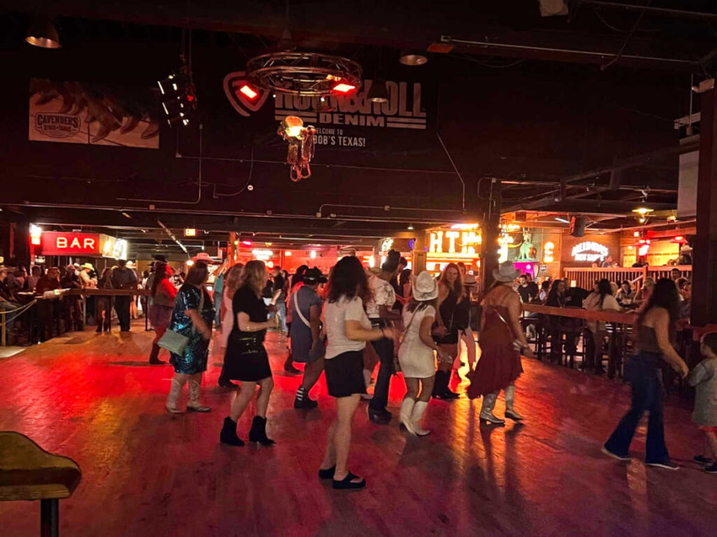 Women dancing on the dance floor of Billy Bob’s