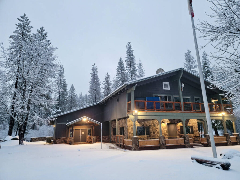 Exterior view of the Yosemite Lodge in winter