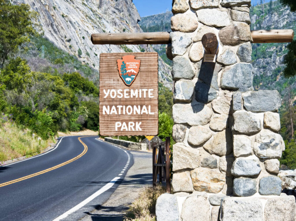 View of the entrance signage of Yosemite National Park