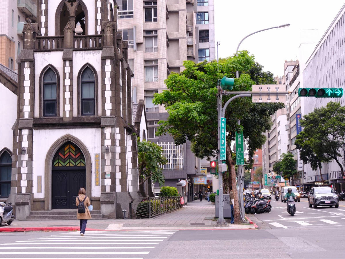 View at the Zhongshan neighborhood during the morning