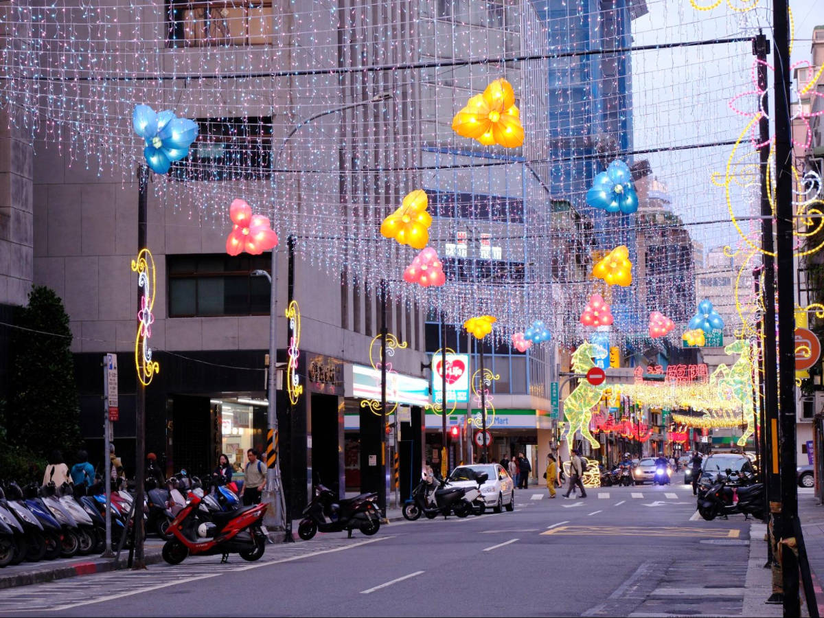 Light decorations in Zhongzheng during Chinese New Year